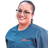 Alexcia, CDA, EFDA, EFODA - Dental Assistant