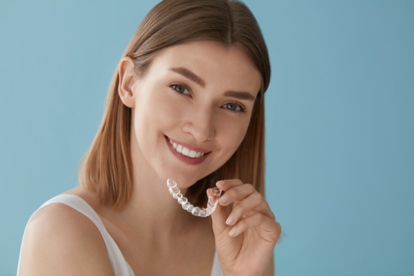 Is Teeth Straightening  With Clear Aligners Effective?