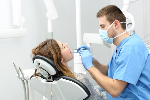 How Dental Bonding Is Used For Cosmetic And Restorative Dentistry